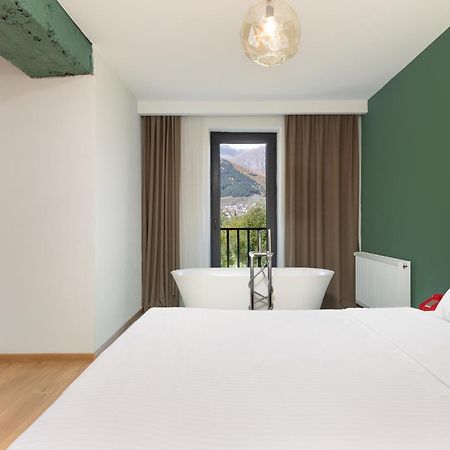 Intourist Kazbegi Hotel Exterior photo