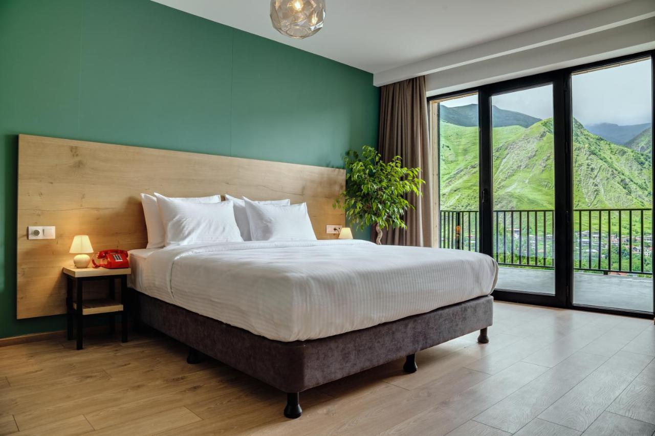 Intourist Kazbegi Hotel Exterior photo