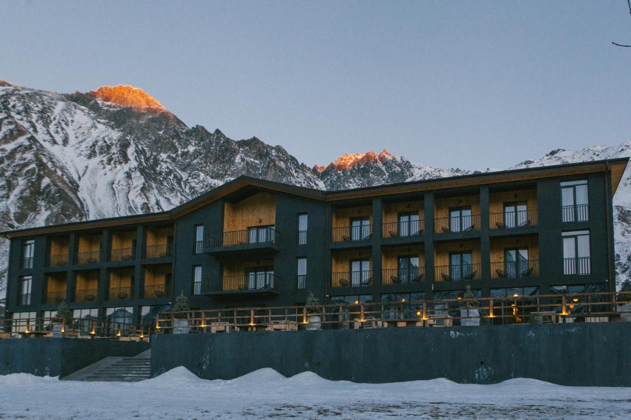 Intourist Kazbegi Hotel Exterior photo