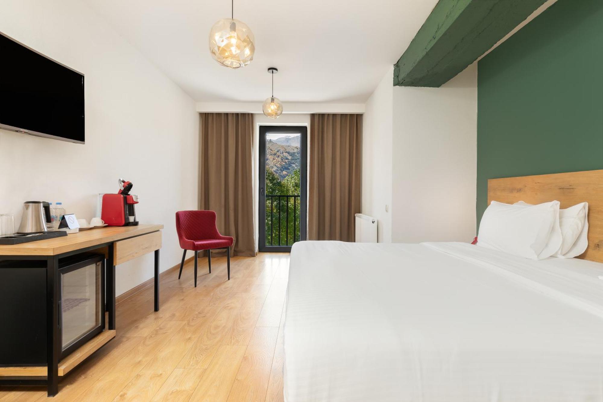 Intourist Kazbegi Hotel Exterior photo