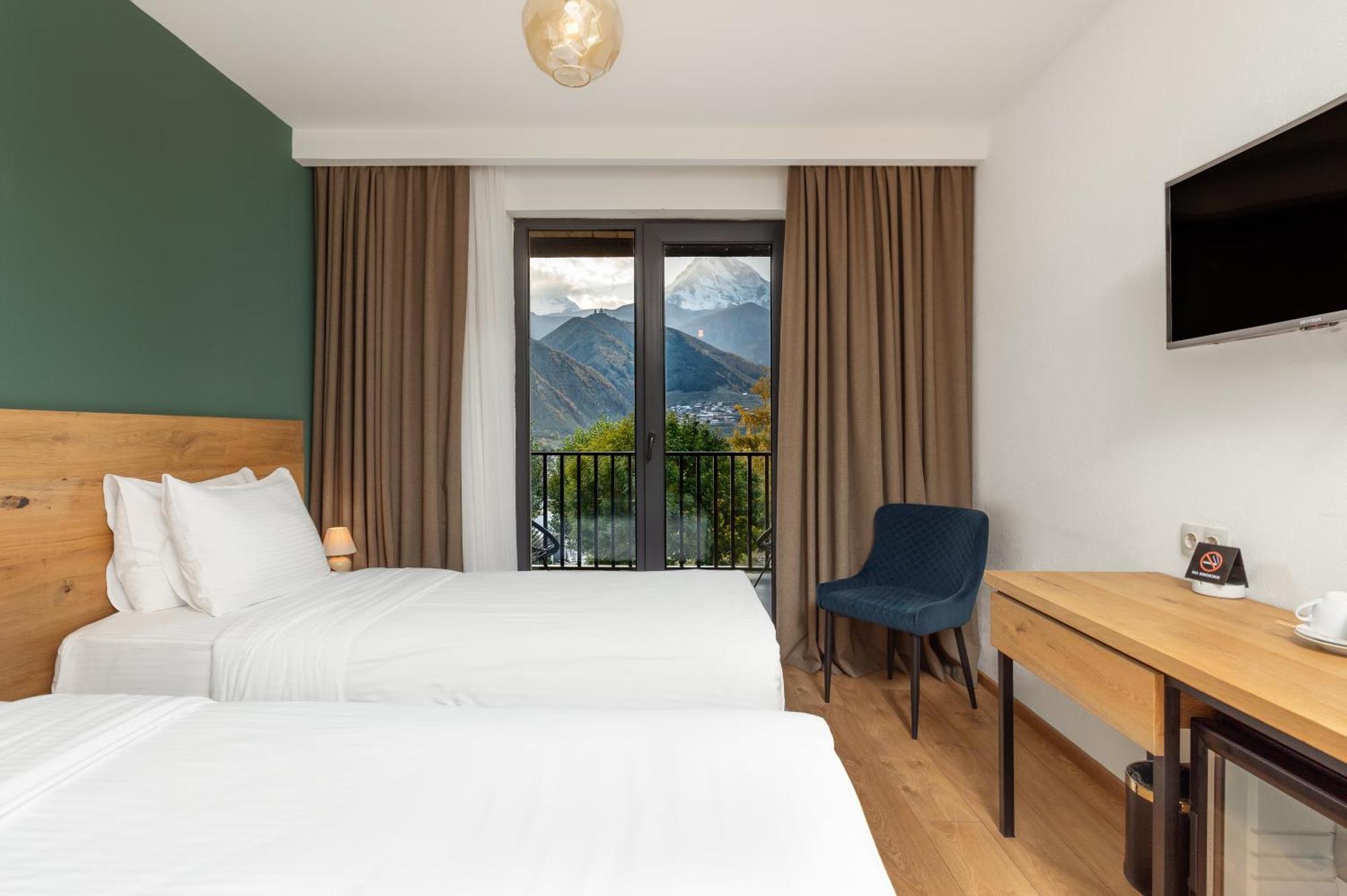 Intourist Kazbegi Hotel Exterior photo