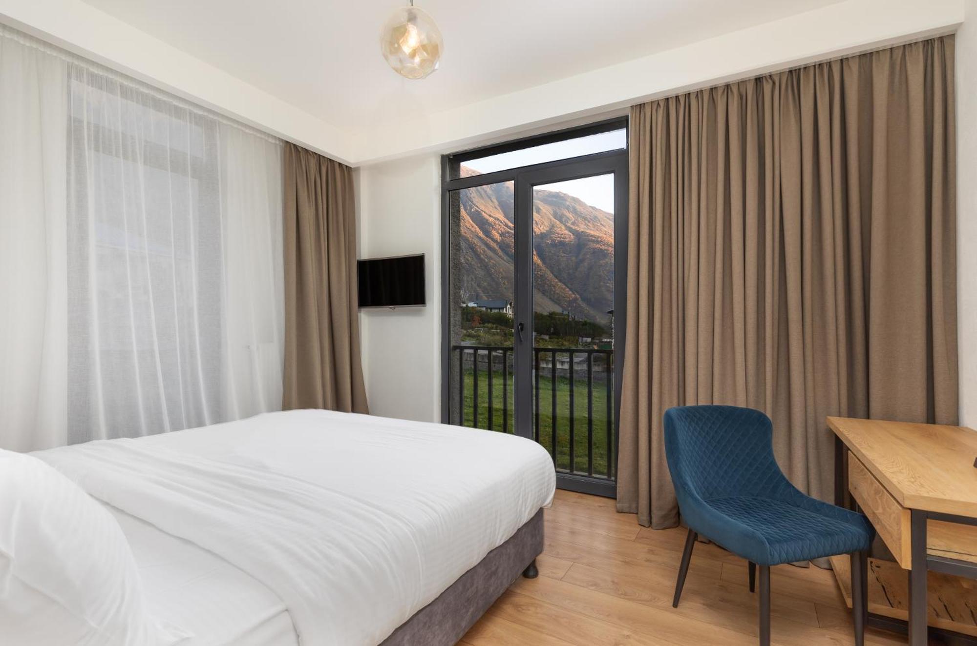 Intourist Kazbegi Hotel Exterior photo